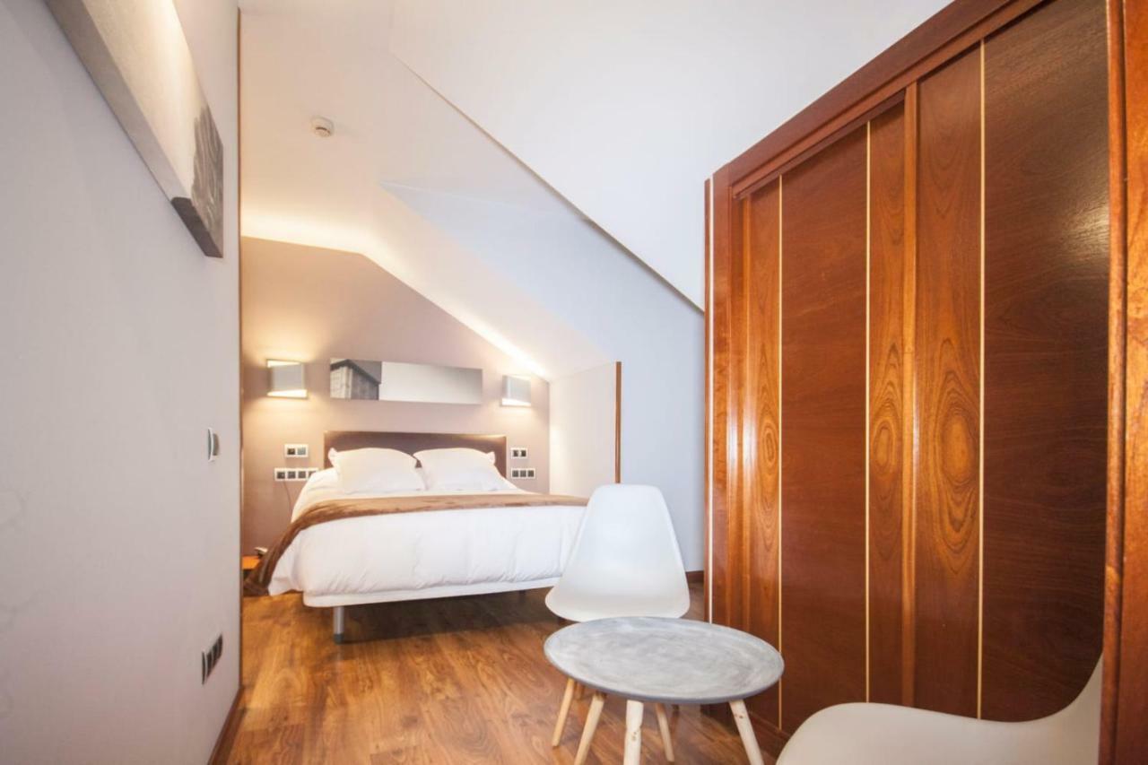 Hospedium Hotel La Casona Del Conde Noreña Eksteriør bilde