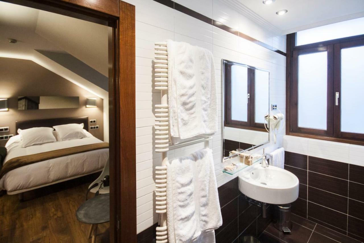 Hospedium Hotel La Casona Del Conde Noreña Eksteriør bilde
